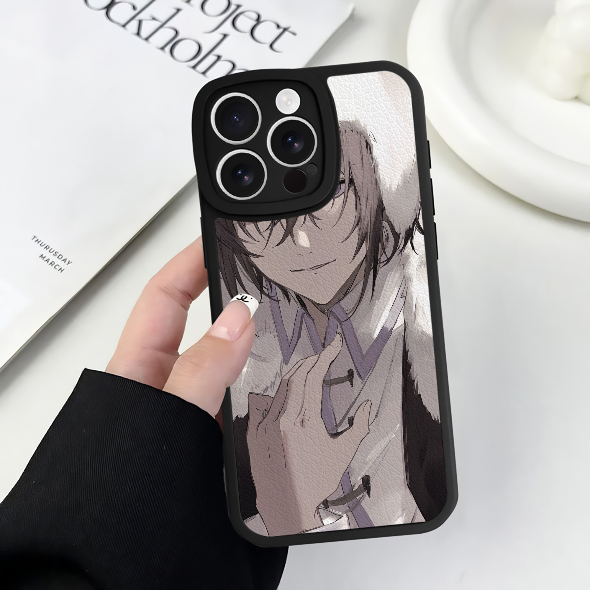 （画像用） 文豪ストレイドッグス Bungo Stray Dogs 【iPhone 16シリーズ対応】シリコンスマホケース（レザー調） 材質：シリコン